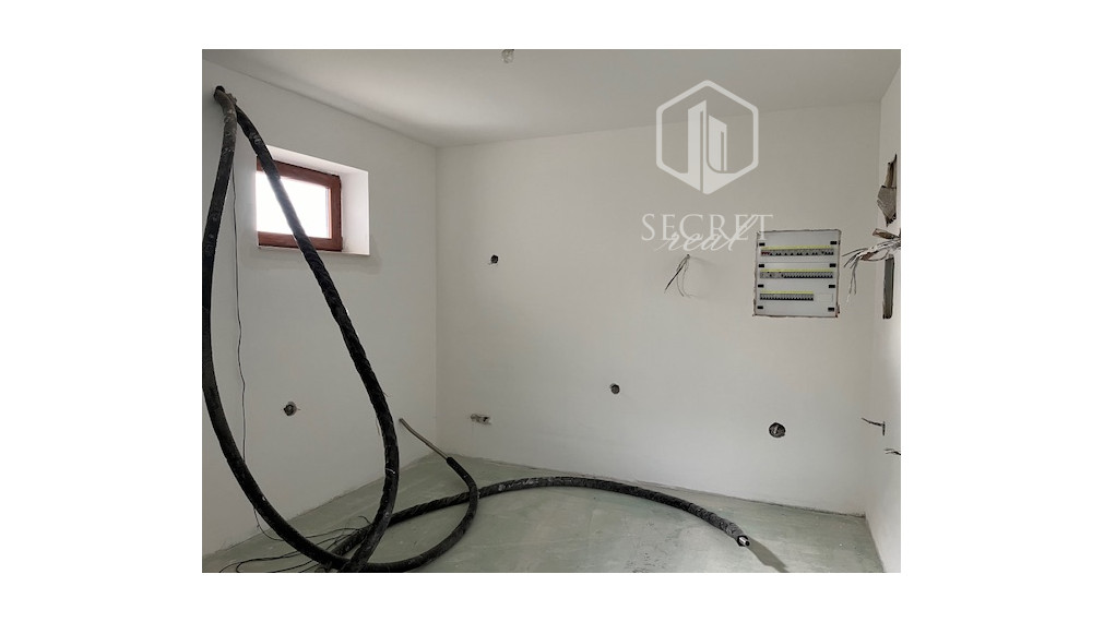 Secretreal, s.r.o. PREDÁ polyfunkčnú stavbu v Dunajskej Lužnej