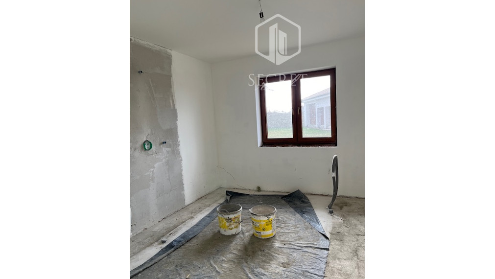 Secretreal, s.r.o. PREDÁ polyfunkčnú stavbu v Dunajskej Lužnej